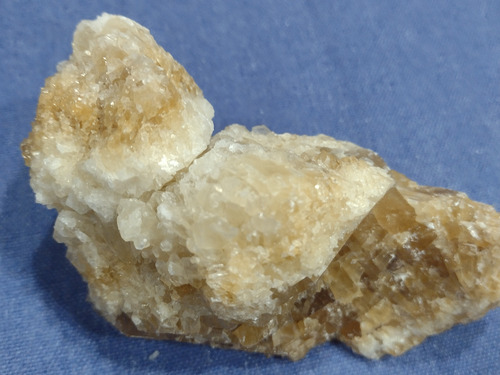 Piedra Natural Calcita Miel( 483.2 Grs, 13 Cm)