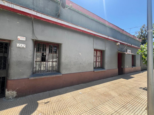 Casa Patronal Con Amplio Terreno A Tres Cuadras Del Metro