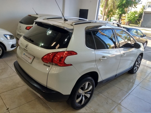 Imagen 14 de 18 de Peugeot 2008 2016 1.6 Feline