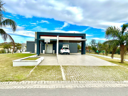 Casa A La Venta En La Arbolada Hollywood