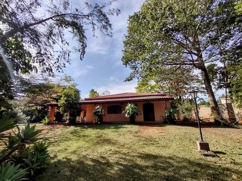 Imagem 10 de 25 de Chácara 3000m2, Casa Sede Com 3 Dormitórios Sendo 1 Suíte, Piso Em Porcelanato, Piscina, Quarto De Ferramentas - Ch00174 - 70327373