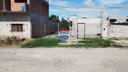 Venta Terreno + Construcción Tres Dormitorios