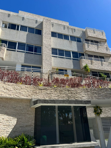 Alquilo Apartamento En Valle Arriba Con Hermosa Vista A Caracas. Pbm 