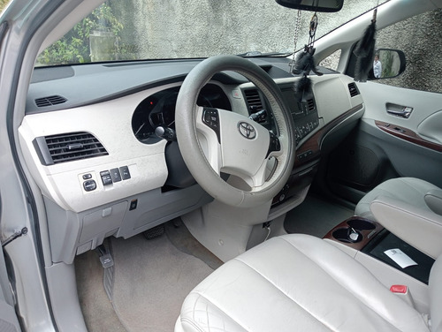 Toyota Sienna Xle Piel At