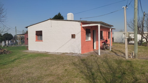 Vendo O Permuto Vivienda En Mendoza Gra, Florida Ruta 5 Km74