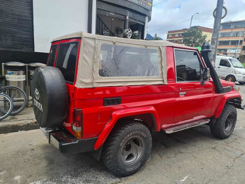 Toyota Land Cruiser Diesel 4x4 Carpada