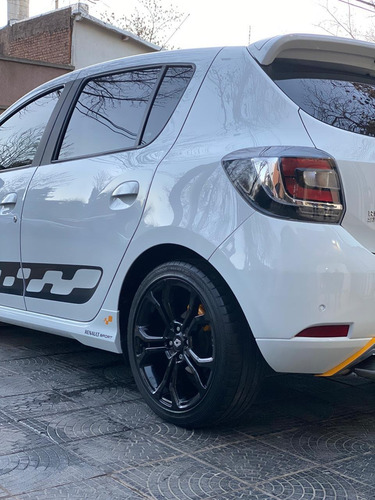 Imagen 4 de 11 de Renault Sandero 2017 2.0 Rs 145cv