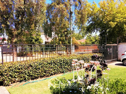 Casa En Venta En Macul