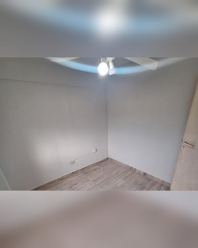 Venta Departamento 2 Dorm, Av Belgrano 3400 ( Esq Castro Barros)