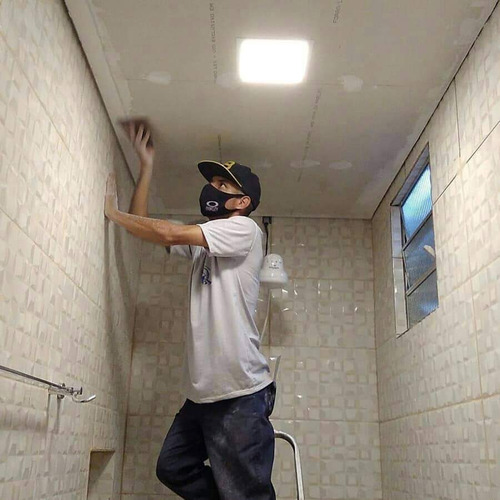 Imagem 2 de 5 de Pedreiro