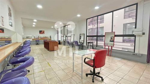 15% Bajo Tasación. Edificio De 4 Pisos De Múltiples Espacios