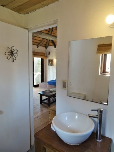 Casa En Alquiler Por Temporada - Monoambiente En Punta Del Diablo