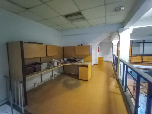 Imagen 15 de 30 de Edificio En Block De 1877 M2 Con Atención Al Público Y Depósito En Alquiler Sin Expensas