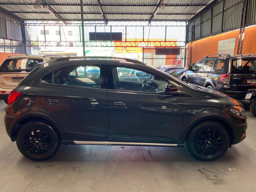 Chevrolet Onix 1.4 Activ Aut. 5p