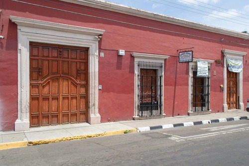 Imagen 1 de 19 de Casa En Renta Tipo Colonial, Cercana Al Paseo De Las Alamedas, Ideal Para Escuelas, Oficinas Y/o Negocio.