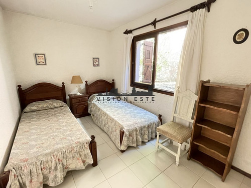 Apartamento En Venta En Manantiales, Primera Linea 3 Dormitorios