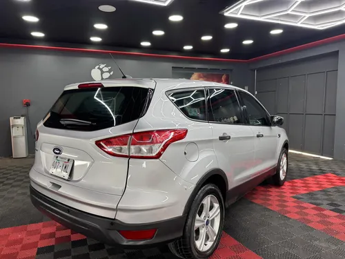 Ford Escape 2.5 S Plus L4 At