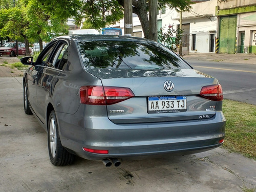 Imagen 10 de 15 de Volkswagen Vento 1.4 Comfortline 150cv Dsg 2017