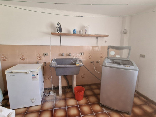 Casa En Venta De 4 Dorm. En Santo Domingo