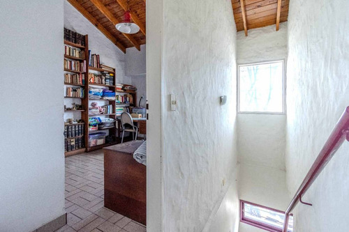 Venta Casa 5 Ambientes Cochera Pileta Parrilla Mas
