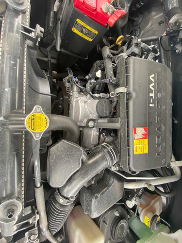 Imagen 11 de 13 de Toyota Avanza 1.5 Premium 99hp Mt 2015
