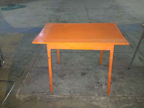 Pupitre Vintage Naranja 100 Cms. X 59 Cms.  Altura 77 Cms.