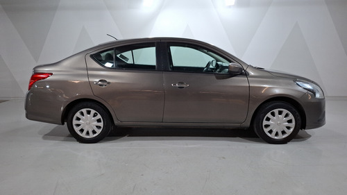 Nissan Versa 1.6 SENSE TA AC