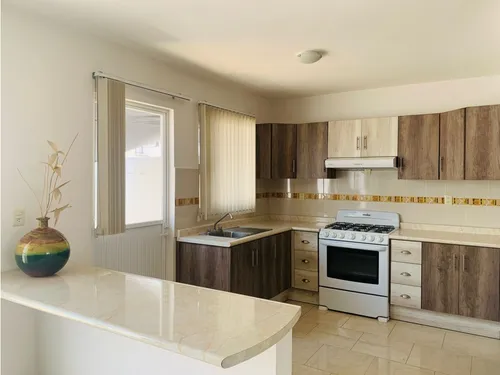 Casa Amueblada En Venta, San Juan Del Rio, Queretaro.