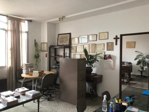 Imagen 4 de 7 de Oficina En Venta En Quilmes Centro