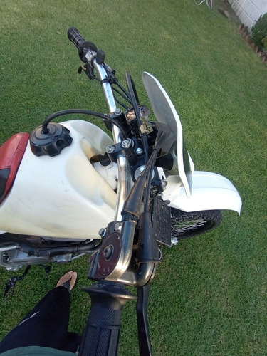 Imagen 21 de 24 de Honda Xr600r (permuto)