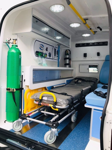 Imagem 10 de 15 de Toyota Hilux Ambulancia 2.8 Tdi Cab. Simples Chassis 4x4 2p