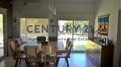 Casa En Venta En Pilar