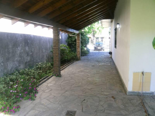 Imagen 4 de 9 de Casa - San Isidro Retasada!!