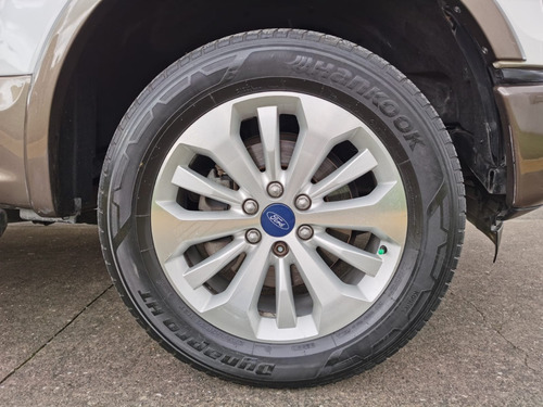 Imagen 15 de 15 de Ford Lobo Lariat 2015