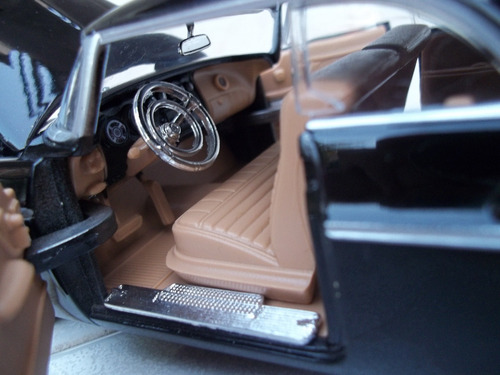 Chrysler C300 1955 Motormax 1/24