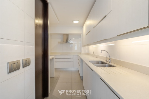 Departamento En Venta De 2 Dorm. En Lo Barnechea
