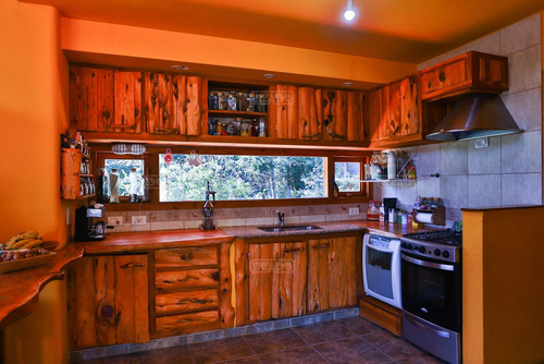 Casa En Venta Ubicado En Lago Gutiérrez, Bariloche, Patagonia