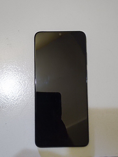 Celular Motorola E221 64 Gb Color Negro 