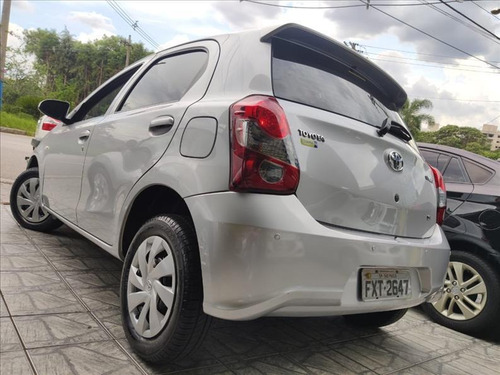 Toyota Etios 1.3 X 16v