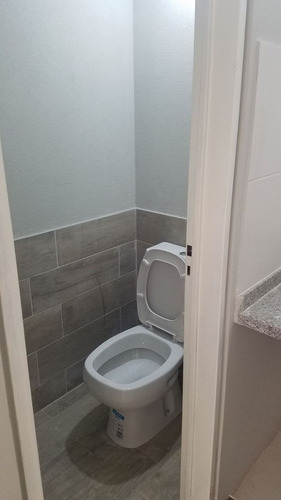 Imagen 5 de 10 de Alquiler De Local Comercial A Estrenar, En Calle 2 E/ 57 Y 5