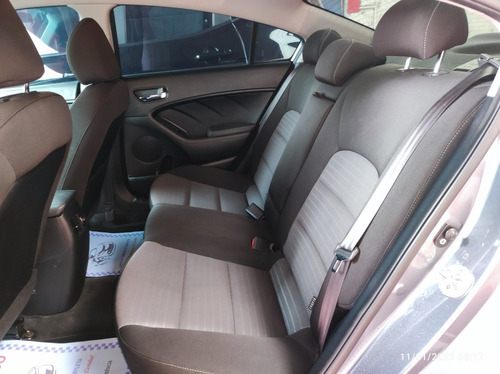Imagem 3 de 6 de Kia Cerato 2.0 Aut