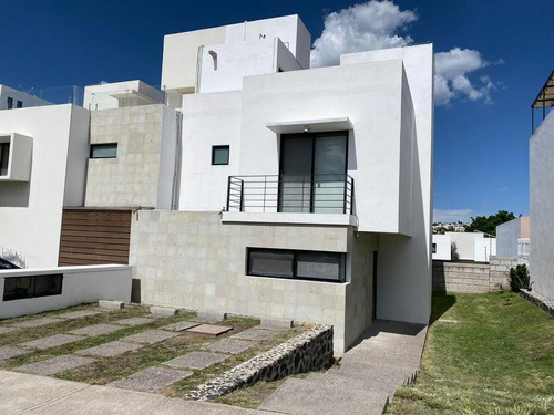 Casa Amueblada En Renta En Cumbres Del Lago Juriquilla Querétaro