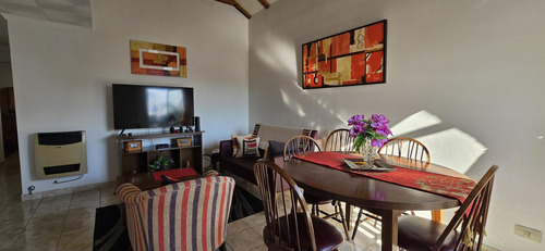 Excelente Departamento 3 Ambientes Con Balcón Y Cochera En Castelli Al 6400, Carapachay