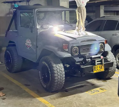 Toyota Macho Carpado Land Cruiser Fj40