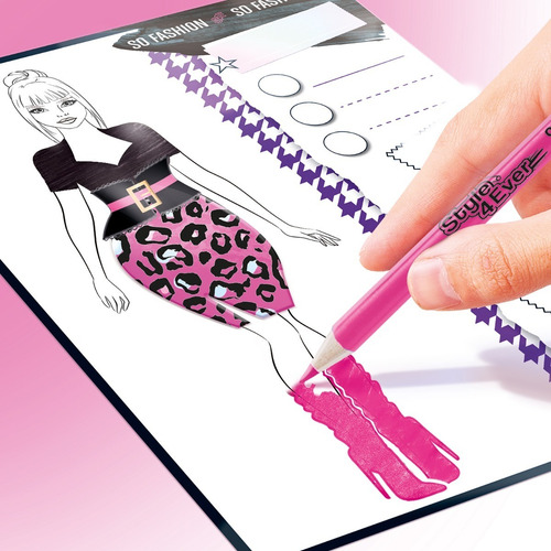 Imagen 7 de 10 de Fashion Designer Portfolio