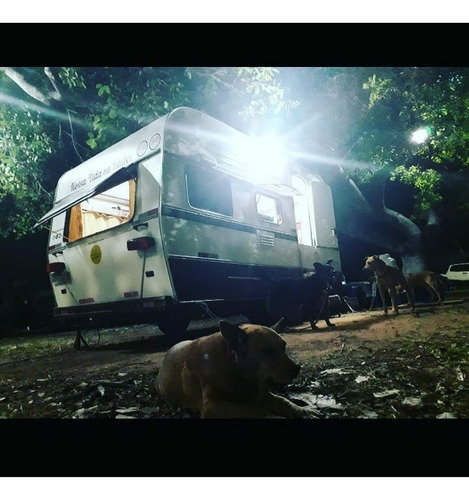 Imagem 2 de 3 de Karmanghia