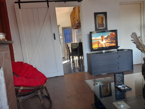 Casa Piscina Climatizada A 34 Grados, Con Cerramiento En Pvc. En Parque Del Plata