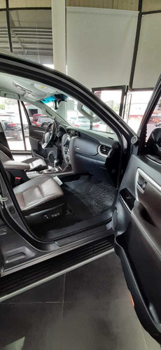 Toyota Sw4 At Srx 2.8 / 7 Asientos 2019 Permuto Financio