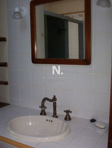 Casa En Pinares Con Vista Parcial Al Mar- Ref: 3807
