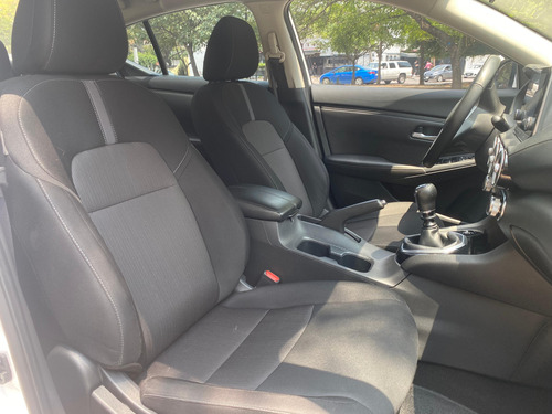 Nissan Sentra 1.8 Advance Mt